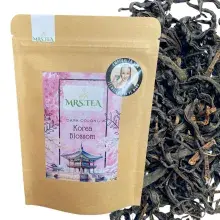 Korea Blossom Dark Oolong halbfermentierter Tee Insel Jeju Oolong Plus Kirschblüten Bild Empfohlen von Teemeisterin Ye Ming Tee für Gong fu Cha Tee Tea Teezeremonie