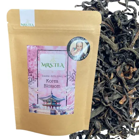 Korea Blossom Dark Oolong halbfermentierter Tee Insel Jeju Oolong Plus Kirschblüten Bild Empfohlen von Teemeisterin Ye Ming Tee für Gong fu Cha Tee Tea Teezeremonie